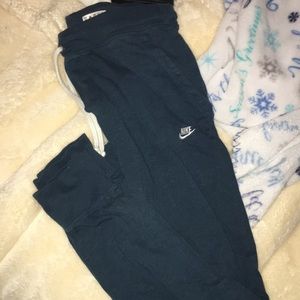 nike joggers